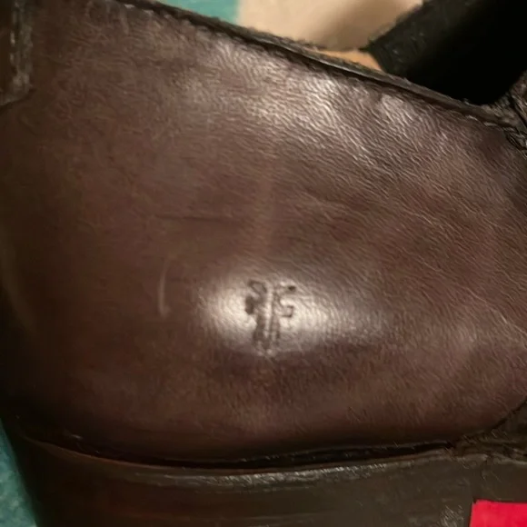 Frye Women’s size 7 cowboy Boots. Heeled. Ankle height Elastic sides. Br leather - Picture 7 of 11